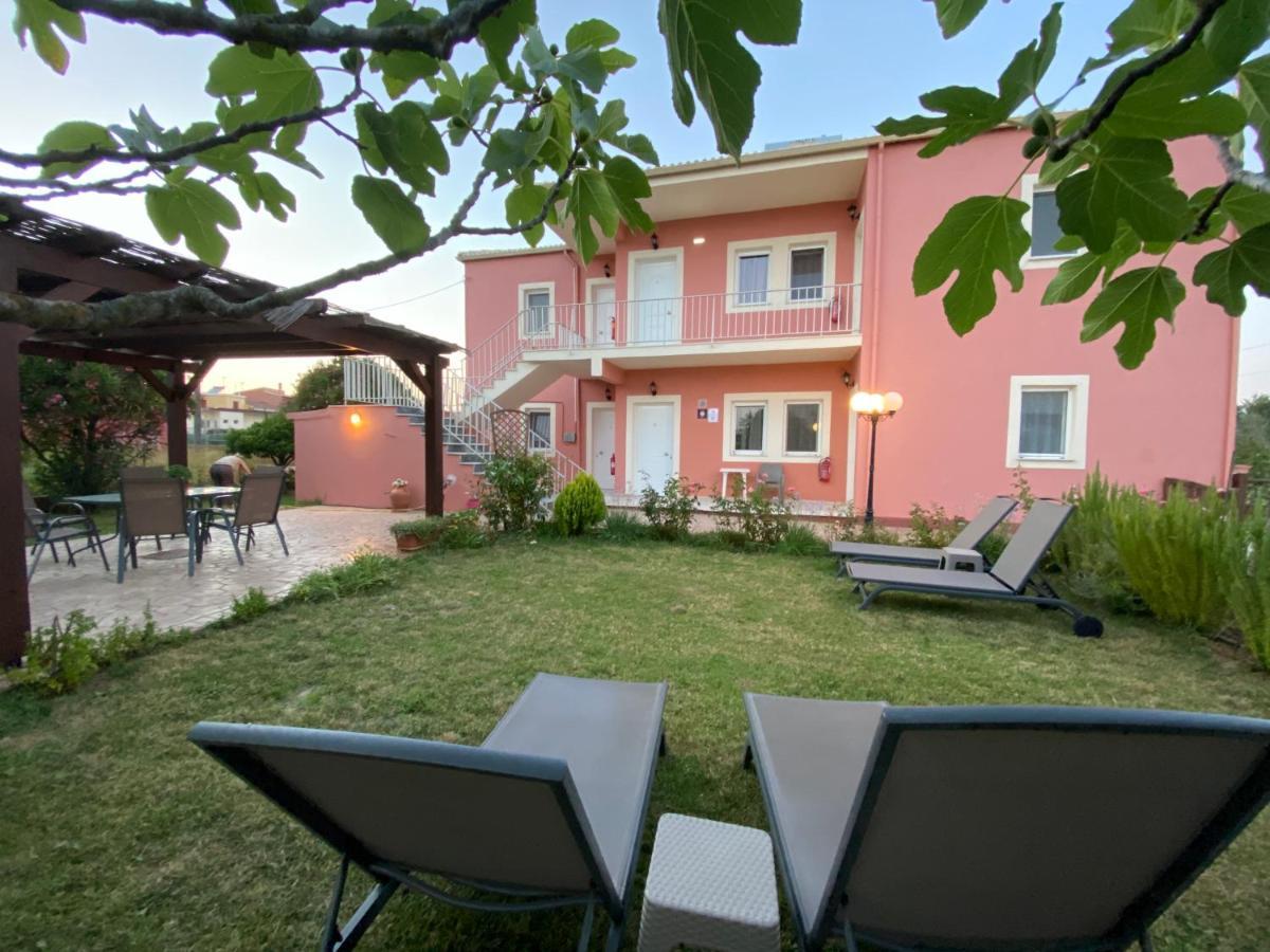 Megali Beach Nikos Сидари Екстериор снимка